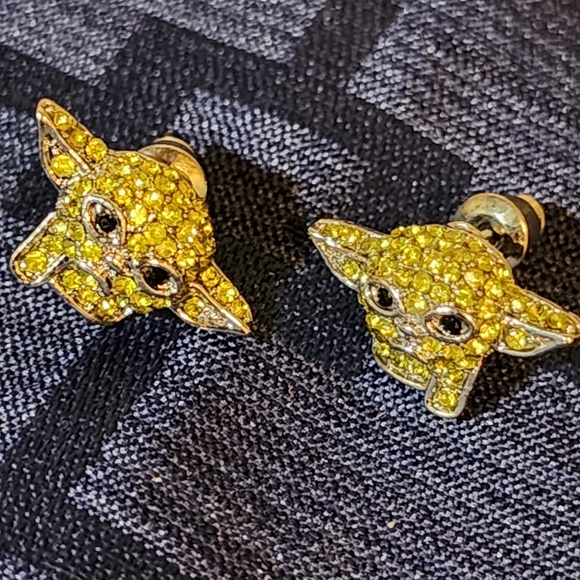 Star Wars Yoda Rhinestone Metal Stud Earrings - Picture 2 of 3